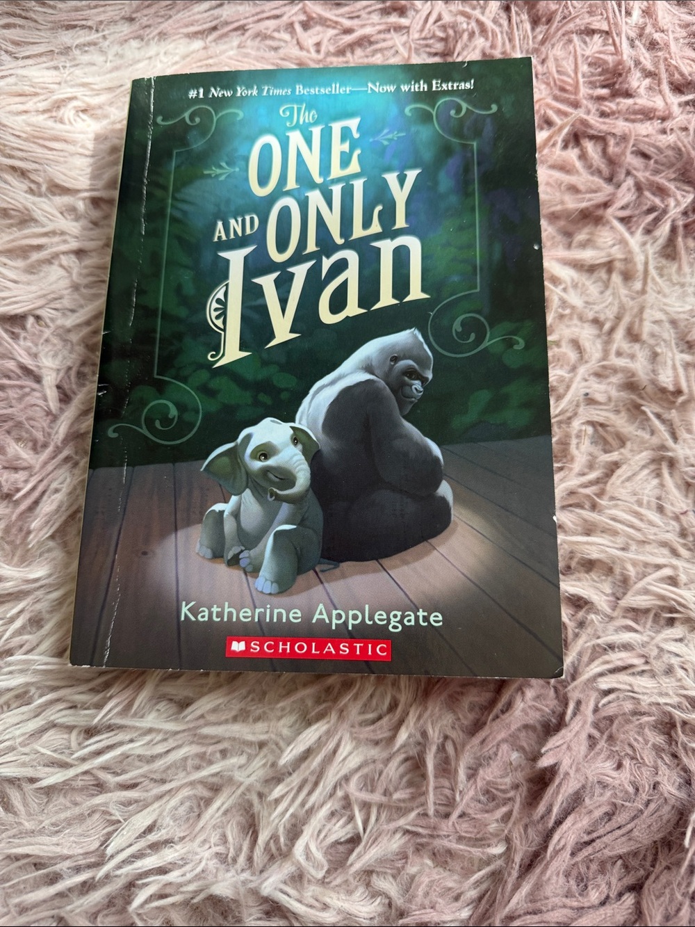 Scholastic The One and Only Ivan - Dark Green and Black Cover